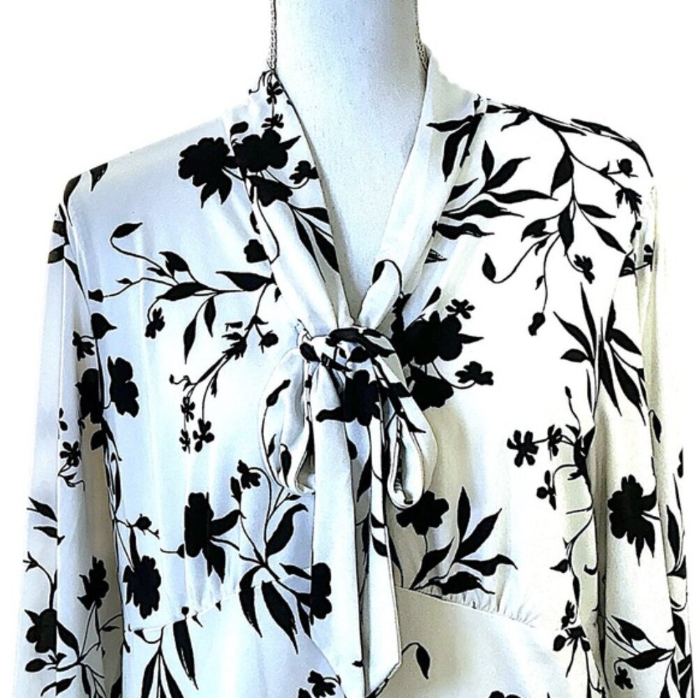 AUW Tie Front Blouse Long Sleeve Bold Floral Black White Women's Top Size XL - Picture 4 of 16